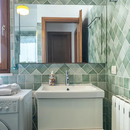 Topazio Apartment *