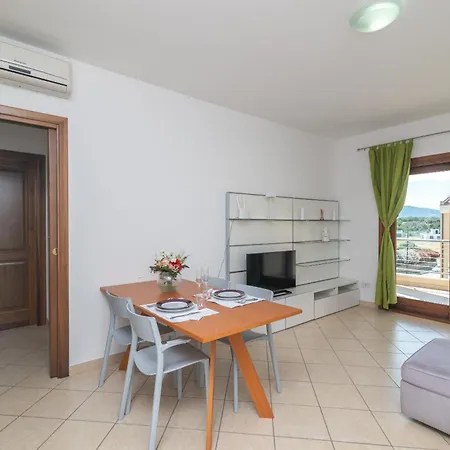 Apartment Topazio *